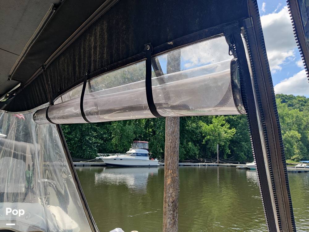 Slide: The Image of Crownline Boats 340CR 2007 - 31