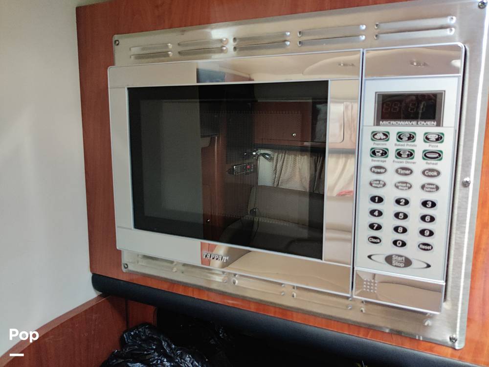 Slide: The Image of Crownline Boats 340CR 2007 - 61