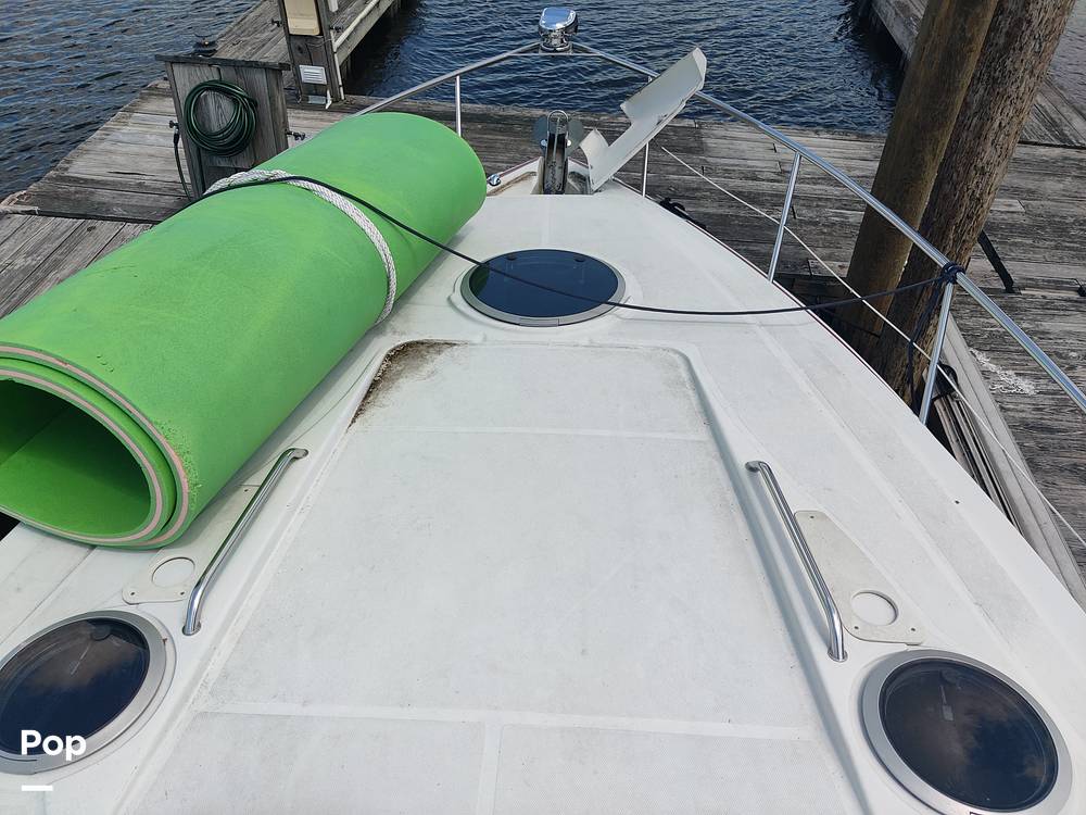 Slide: The Image of Crownline Boats 340CR 2007 - 68