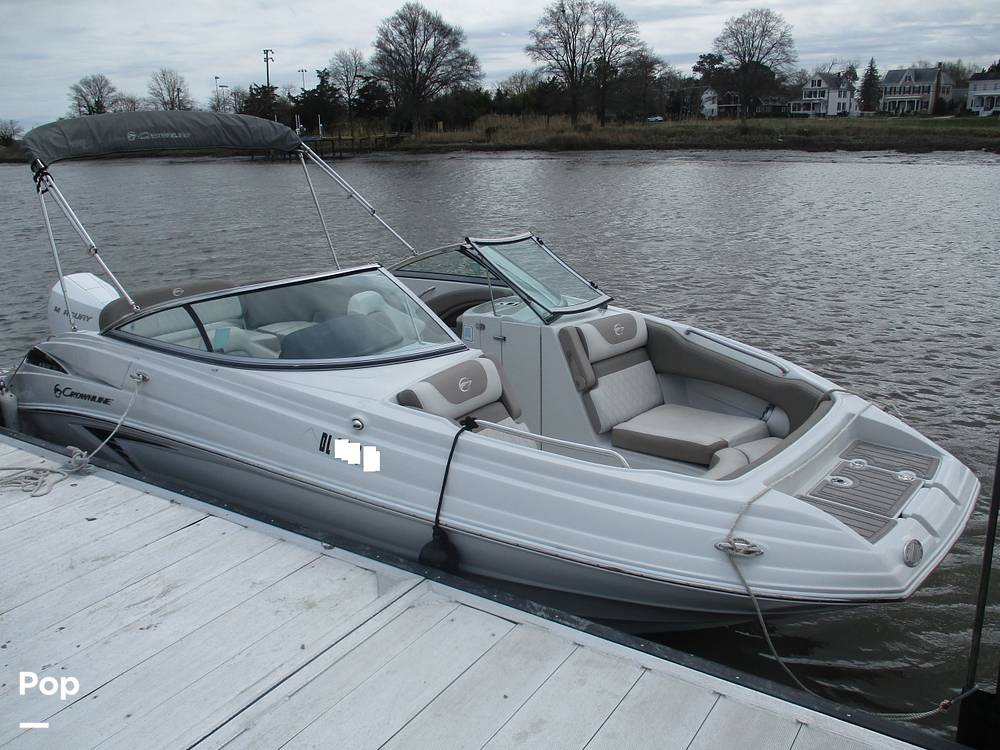 Slide: The Image of Crownline Boats E-235 XS 2023 - 13956165