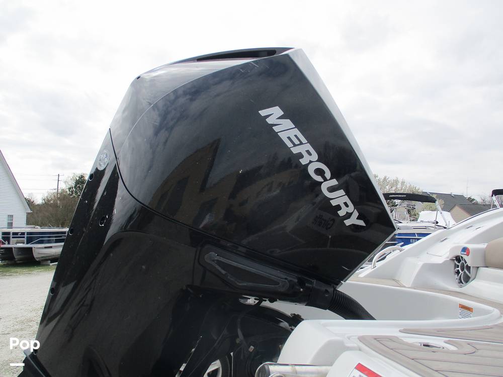 Slide: The Image of Crownline Boats E- 235 XS 2023 - 13955937