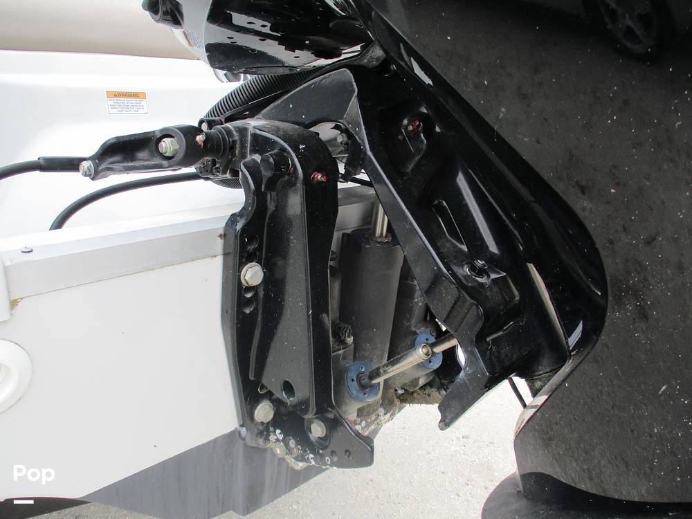 Slide: The Image of Crownline Boats E- 235 XS 2023 - 13955945