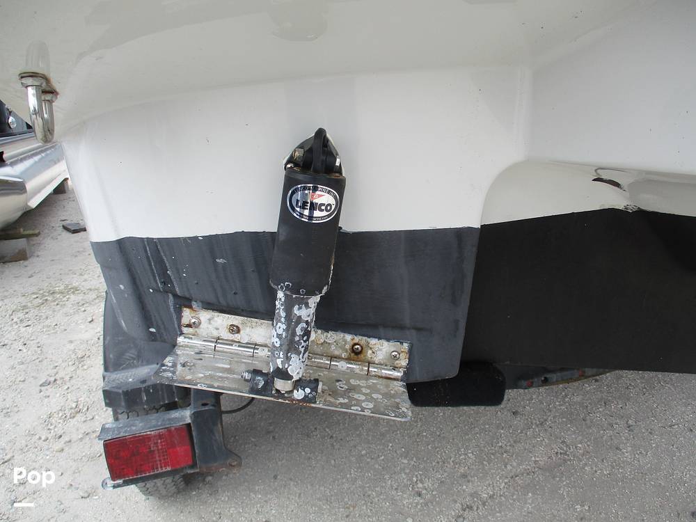 Slide: The Image of Crownline Boats E- 235 XS 2023 - 13955946