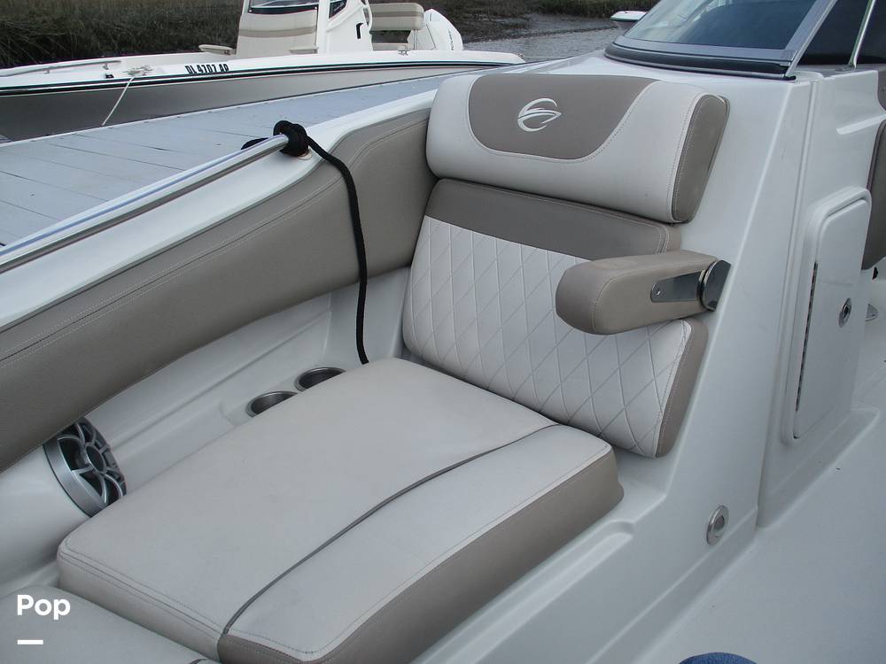 Slide: The Image of Crownline Boats E-235 XS 2023 - 13956123