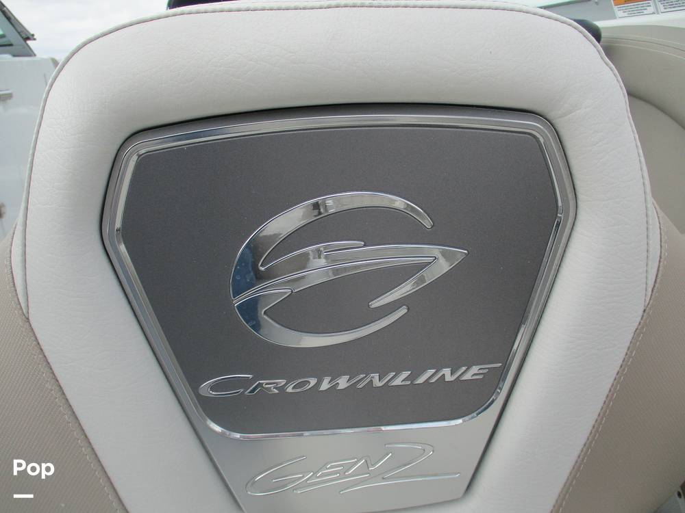 Slide: The Image of Crownline Boats E-235 XS 2023 - 13956083