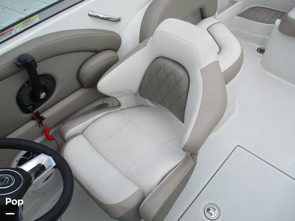Slide: The Image of Crownline Boats E-235 XS 2023 - 13956093