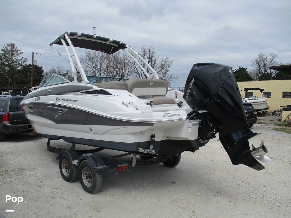 Slide: The Image of Crownline Boats E- 235 XS 2023 - 13955831