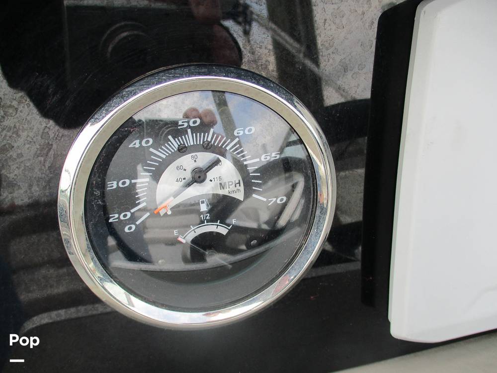 Slide: The Image of Crownline Boats E-235 XS 2023 - 13956085