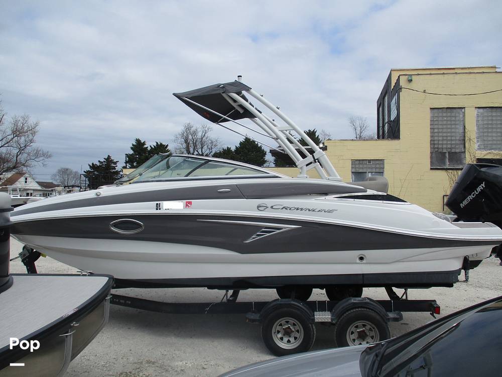 Slide: The Image of Crownline Boats E- 235 XS 2023 - 13955832