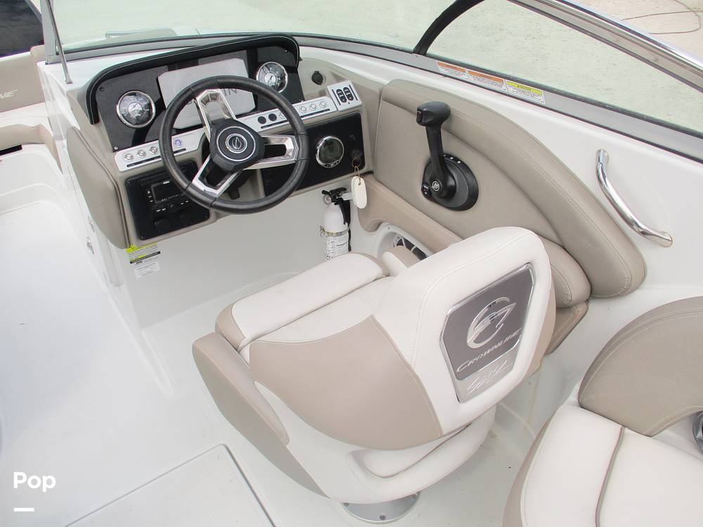 Slide: The Image of Crownline Boats E- 235 XS 2023 - 13955964