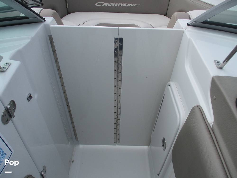 Slide: The Image of Crownline Boats E-235 XS 2023 - 13956107