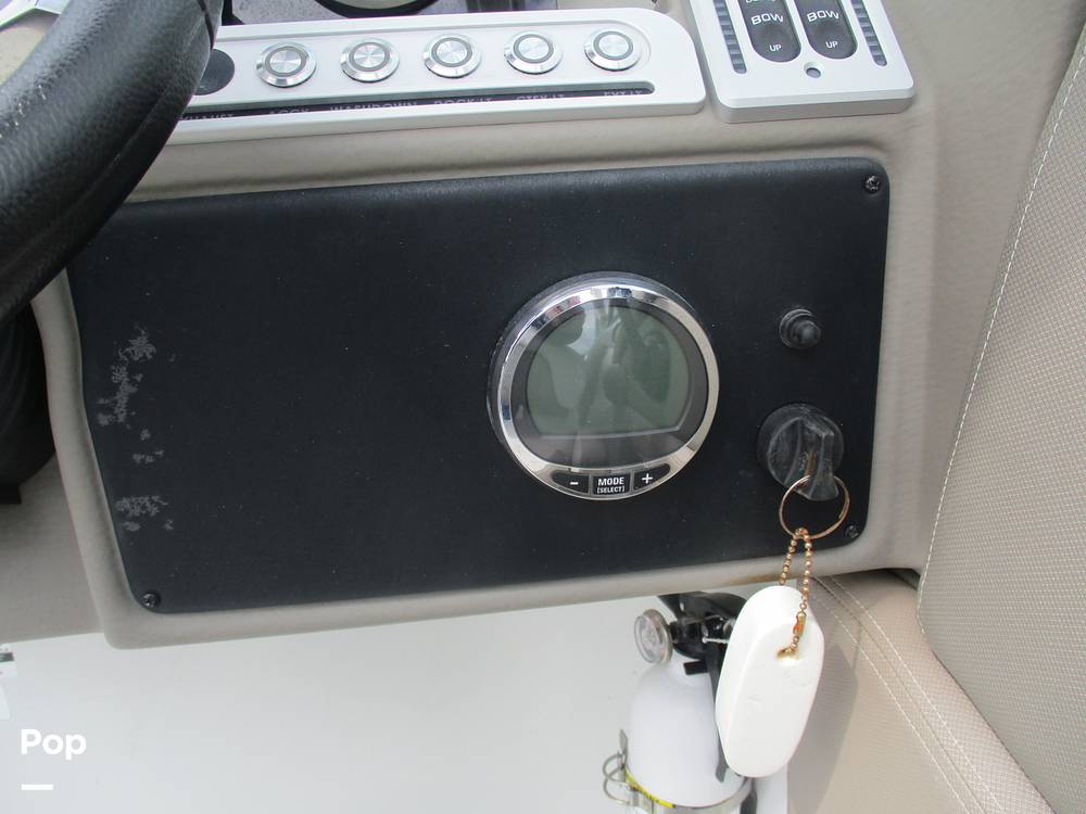 Slide: The Image of Crownline Boats E- 235 XS 2023 - 13955975