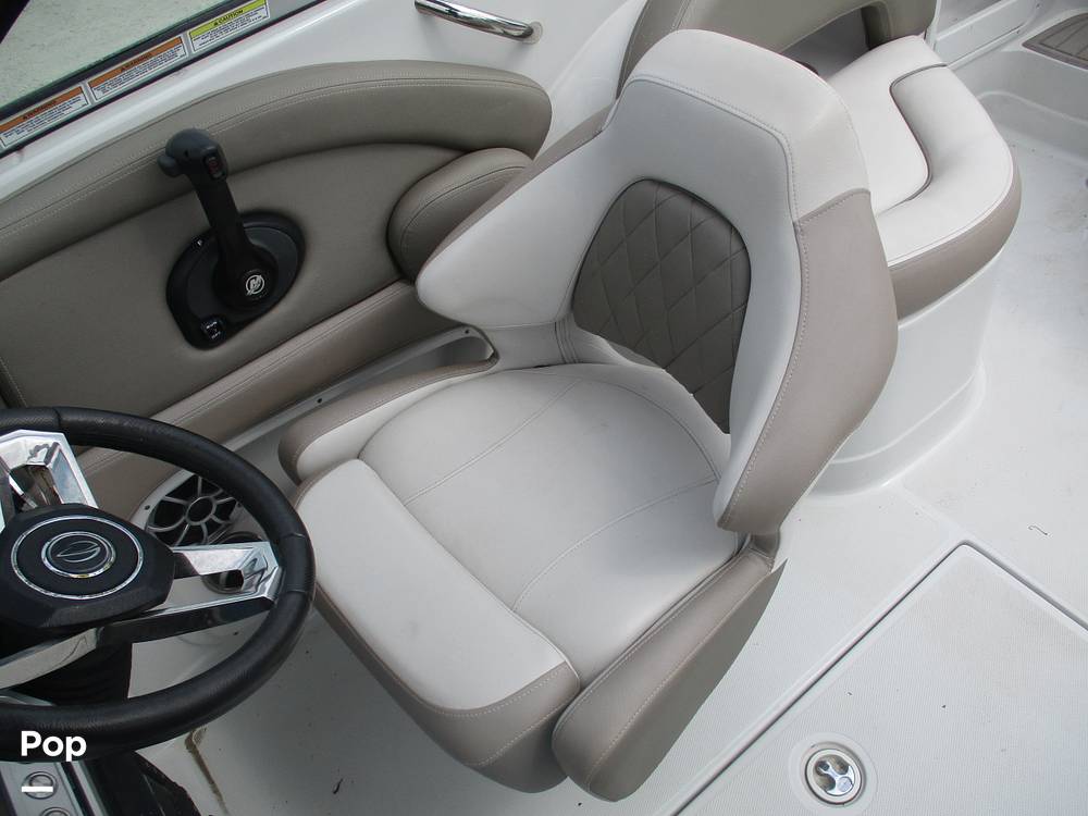Slide: The Image of Crownline Boats E- 235 XS 2023 - 13955977