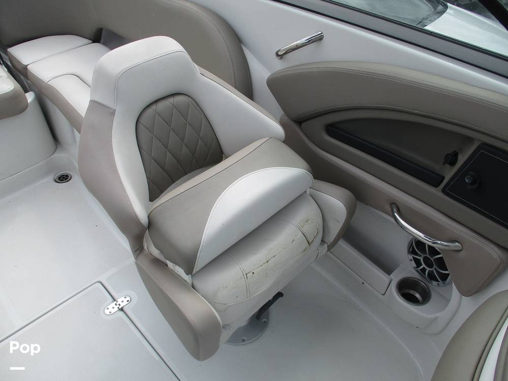 Slide: The Image of Crownline Boats E- 235 XS 2023 - 13955981