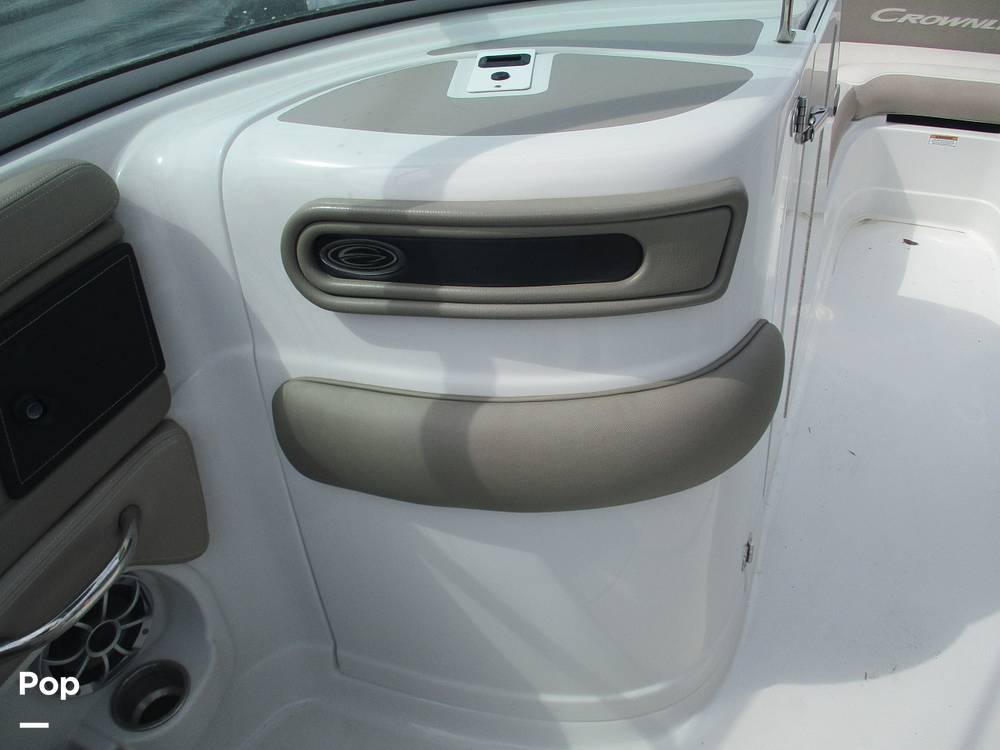 Slide: The Image of Crownline Boats E- 235 XS 2023 - 13955985