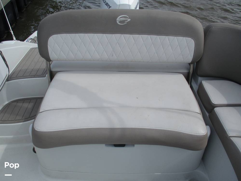 Slide: The Image of Crownline Boats E-235 XS 2023 - 13956160