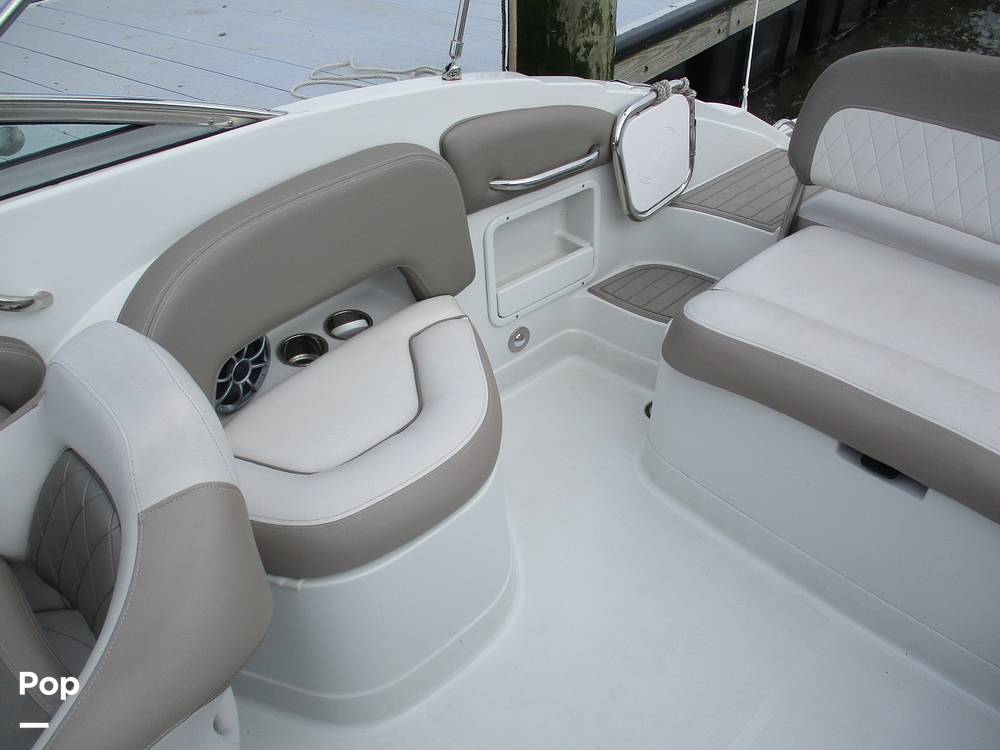 Slide: The Image of Crownline Boats E-235 XS 2023 - 13956128