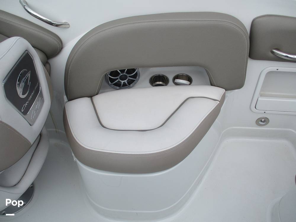 Slide: The Image of Crownline Boats E-235 XS 2023 - 13956129
