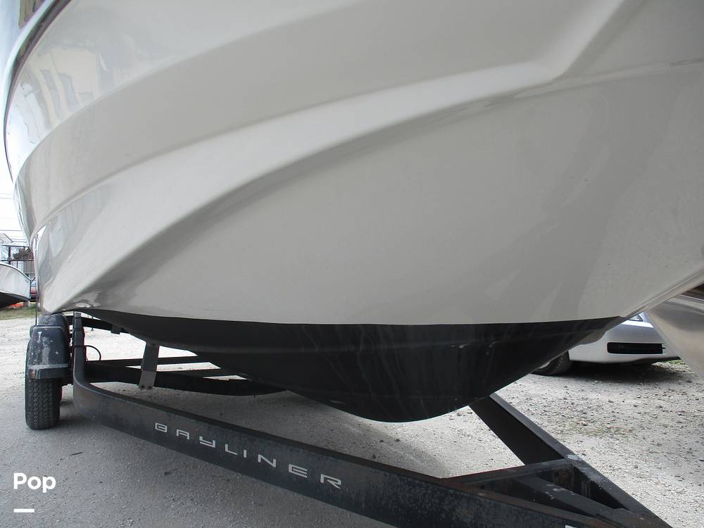 Slide: The Image of Crownline Boats E- 235 XS 2023 - 13955933