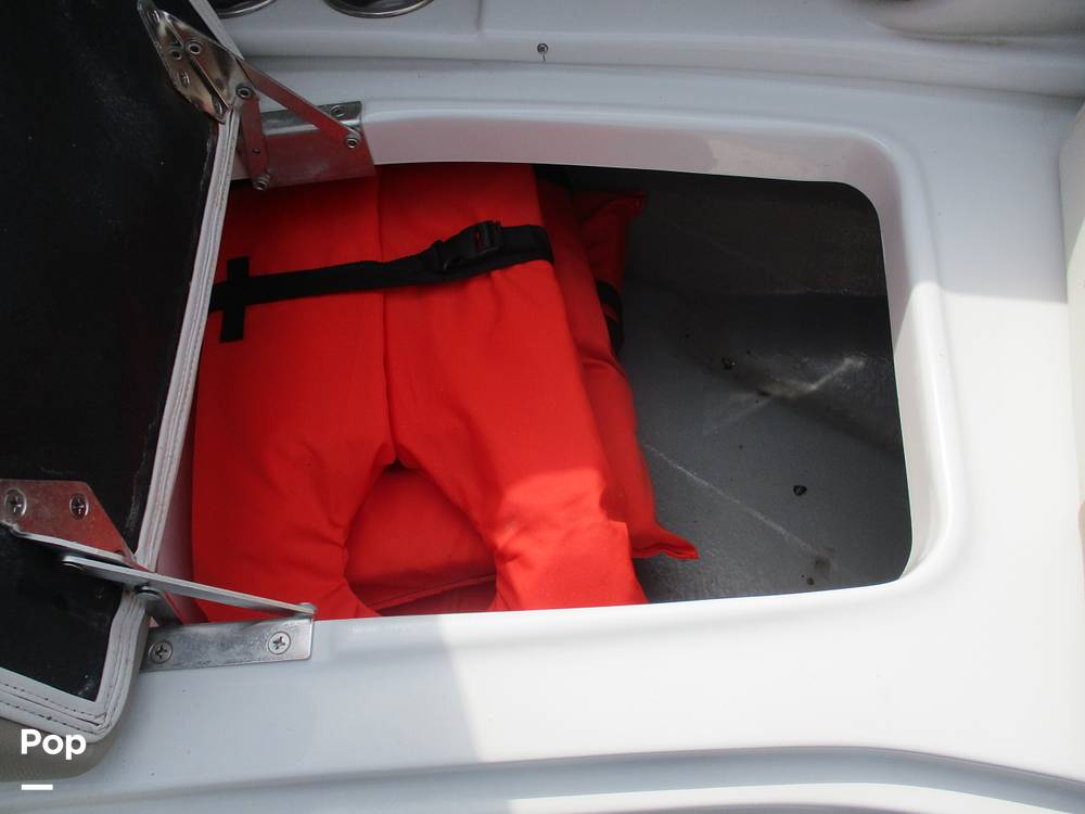 Slide: The Image of Crownline Boats E- 235 XS 2023 - 13955998