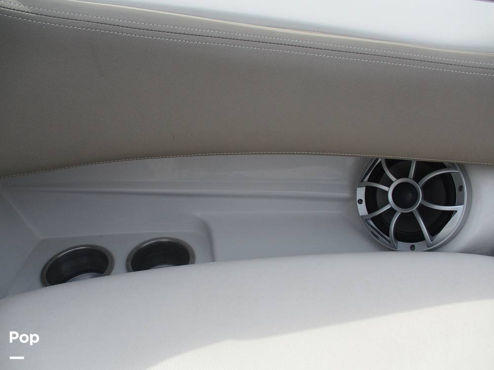 Slide: The Image of Crownline Boats E- 235 XS 2023 - 13955999