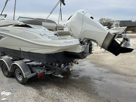 Slide: The Image of Crownline Boats E-235 XS 2023 - 13956054