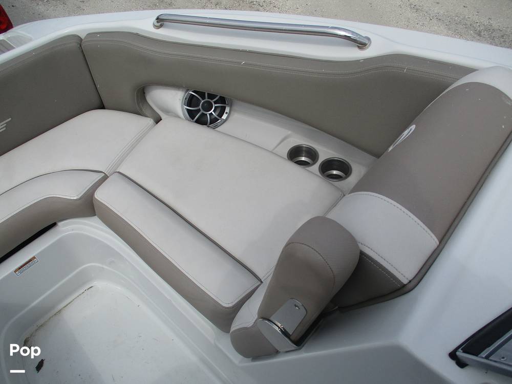 Slide: The Image of Crownline Boats E- 235 XS 2023 - 13956004