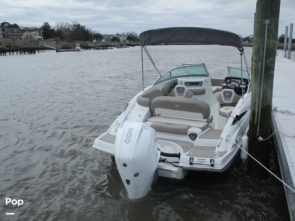 Slide: The Image of Crownline Boats E-235 XS 2023 - 13956065