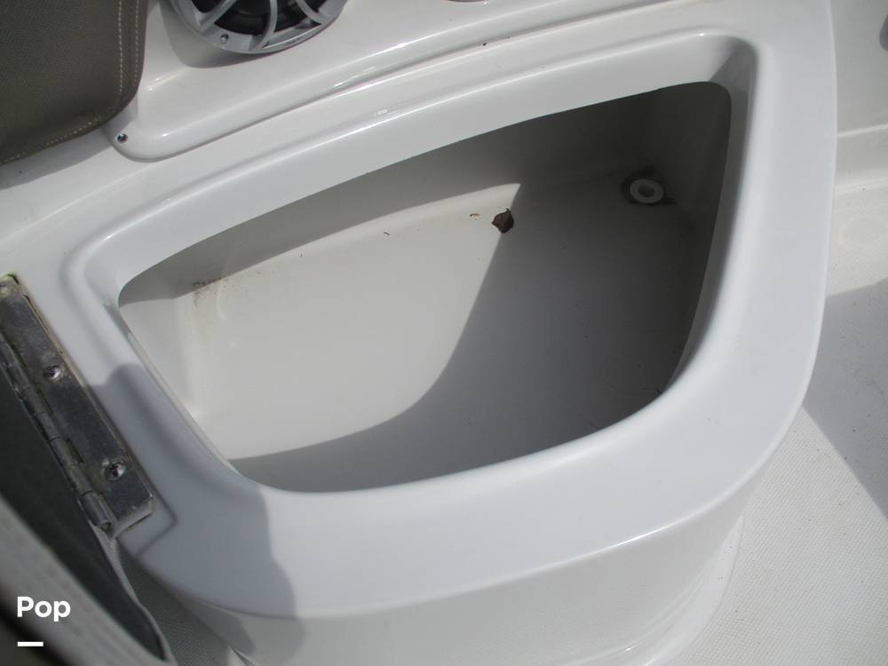 Slide: The Image of Crownline Boats E- 235 XS 2023 - 13956011