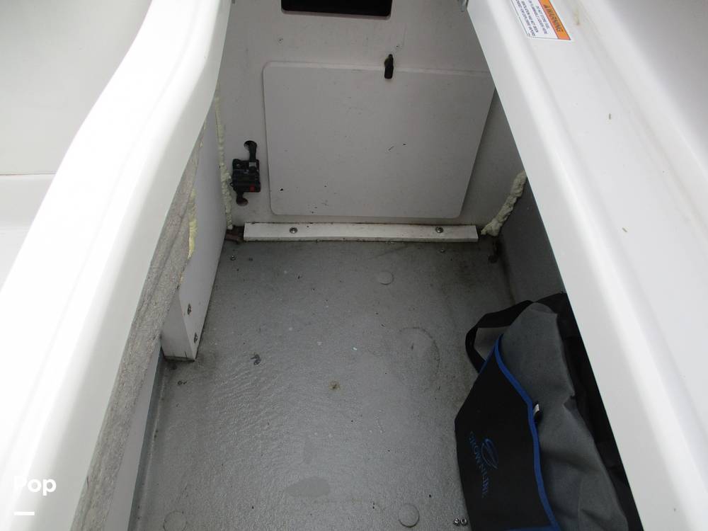 Slide: The Image of Crownline Boats E- 235 XS 2023 - 13956014