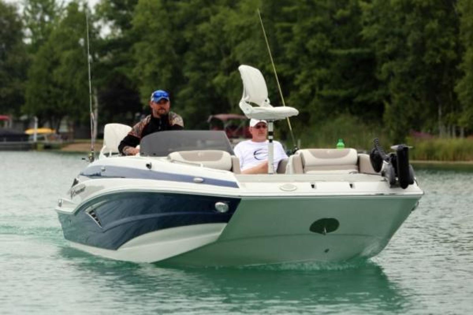 Slide: The Image of Crownline Boats E 205 XS 2023 - 1801167