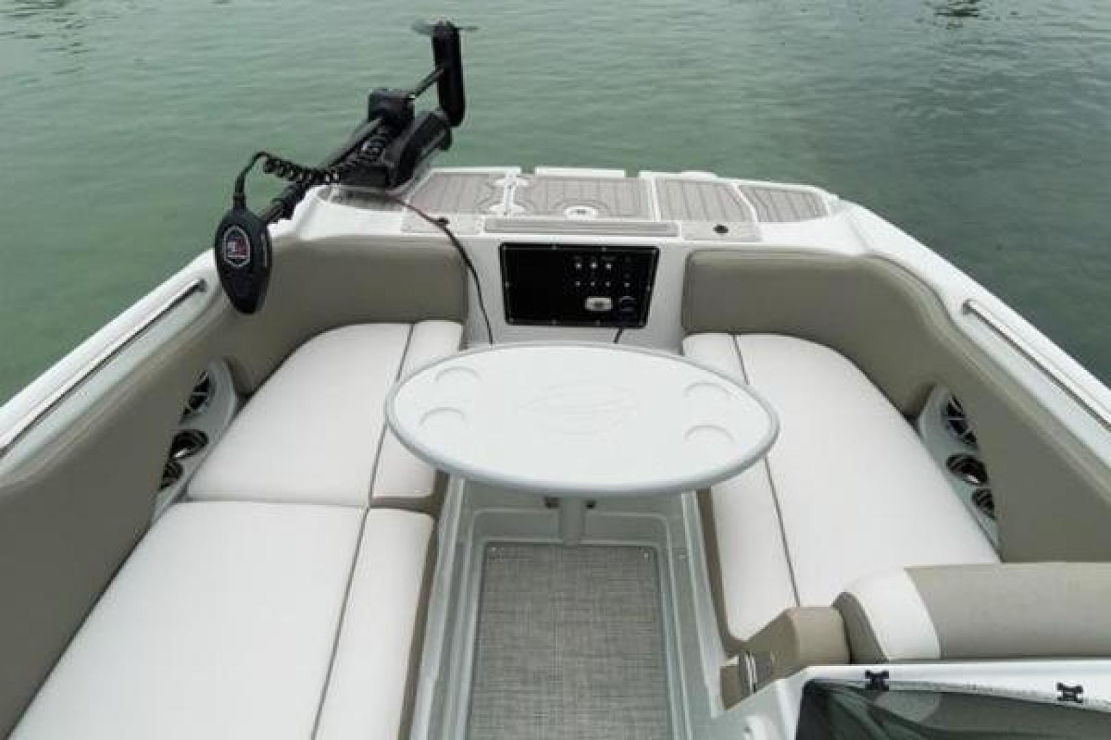 Slide: The Image of Crownline Boats E 205 XS 2023 - 1801173
