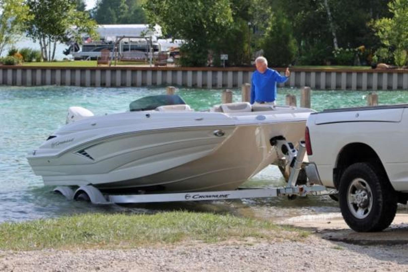 Slide: The Image of Crownline Boats E 205 XS 2023 - 1801180