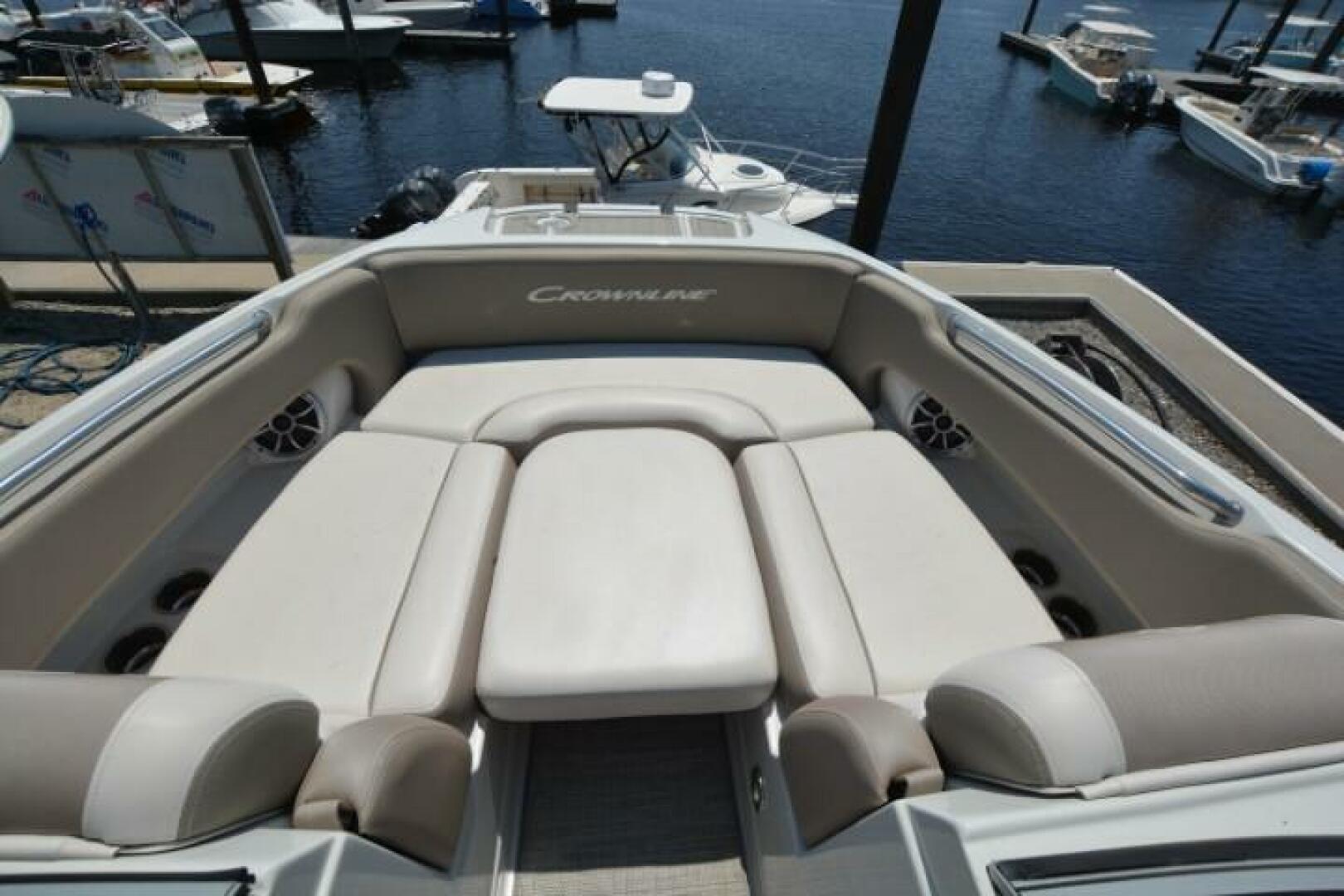 Slide: The Image of Crownline Boats E215XS 2019 - 5175792