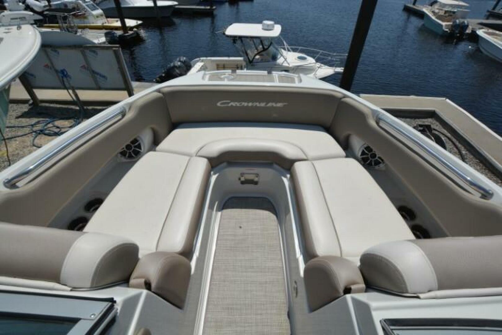 Slide: The Image of Crownline Boats E215XS 2019 - 5253417