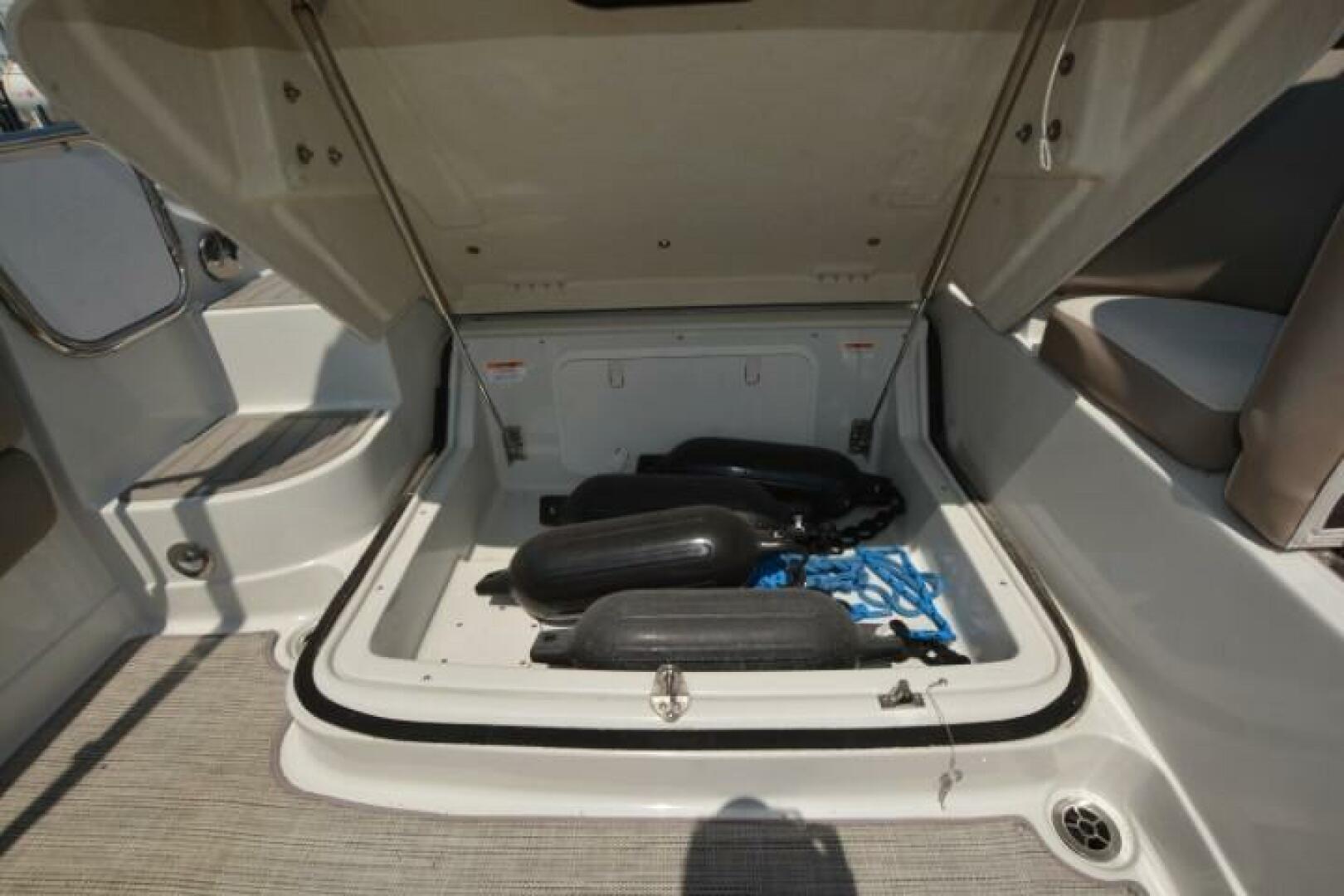 Slide: The Image of Crownline Boats E215XS 2019 - 5253426