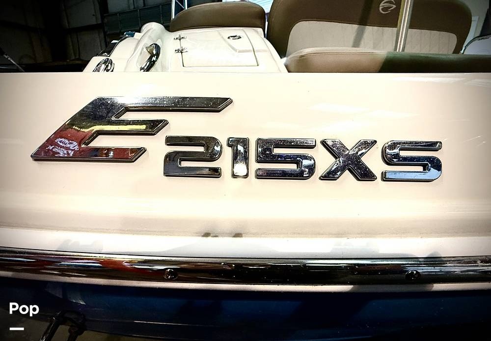 Slide: The Image of Crownline Boats E 215 XS 2022 - 15165692