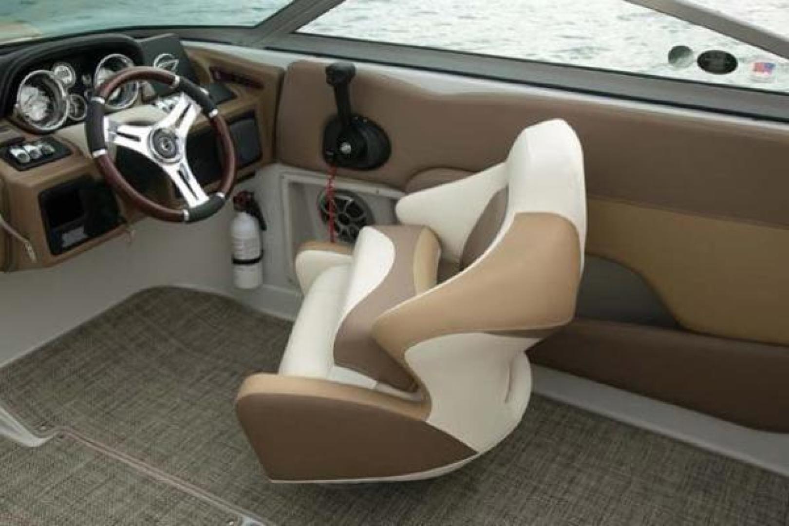 Slide: The Image of Crownline Boats E 215 XS 2023 - 1801202