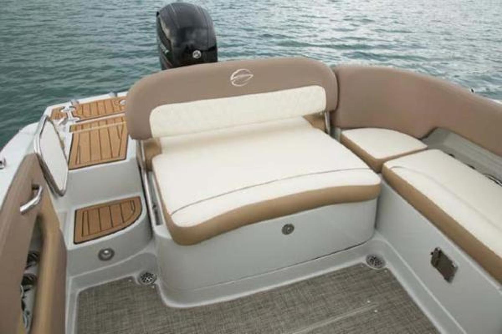 Slide: The Image of Crownline Boats E 215 XS 2023 - 1801203