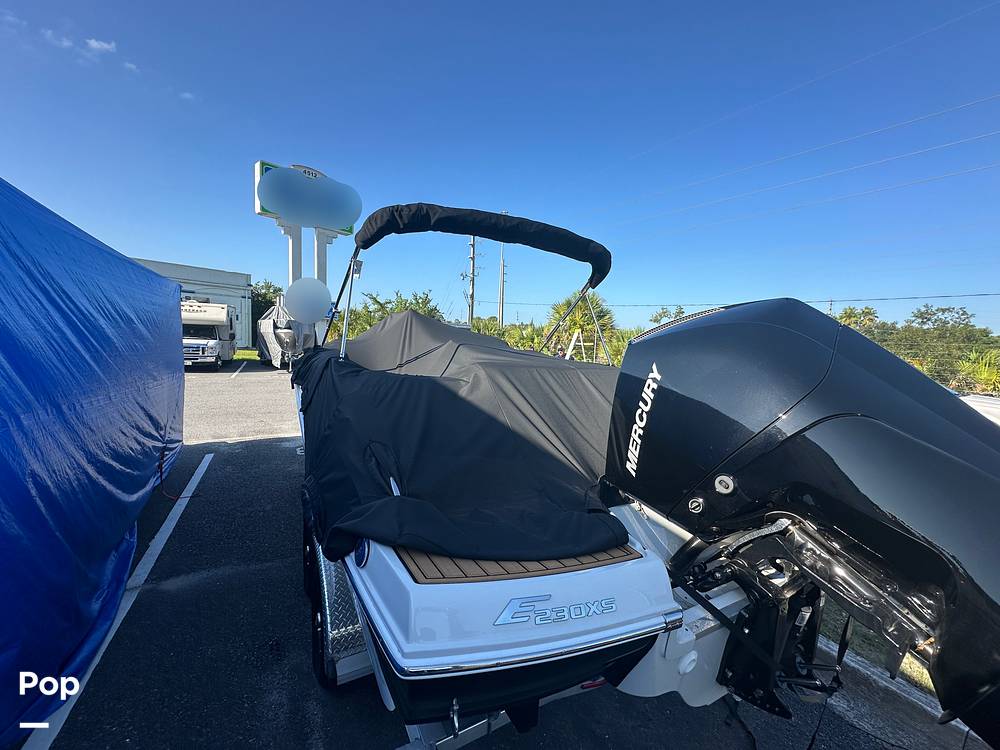 Slide: The Image of 2024 Crownline E230XS - 15678427