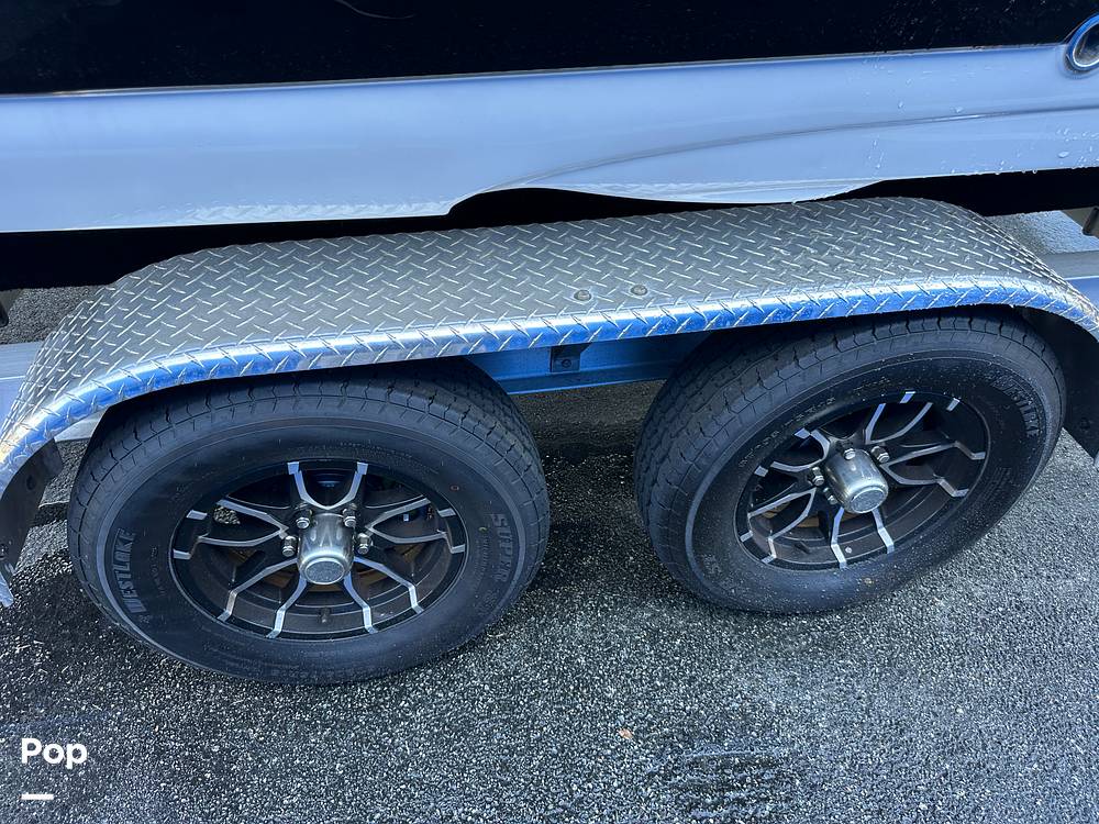 Slide: The Image of Crownline Boats E230XS 2024 - 15678448