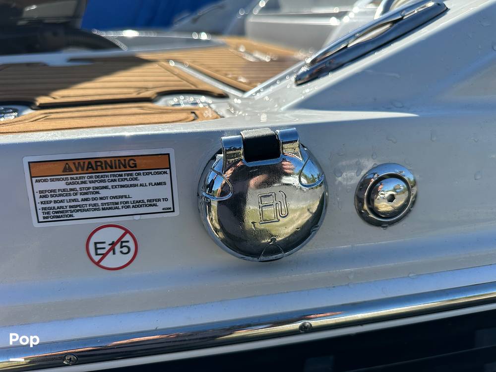 Slide: The Image of Crownline Boats E230XS 2024 - 15678461