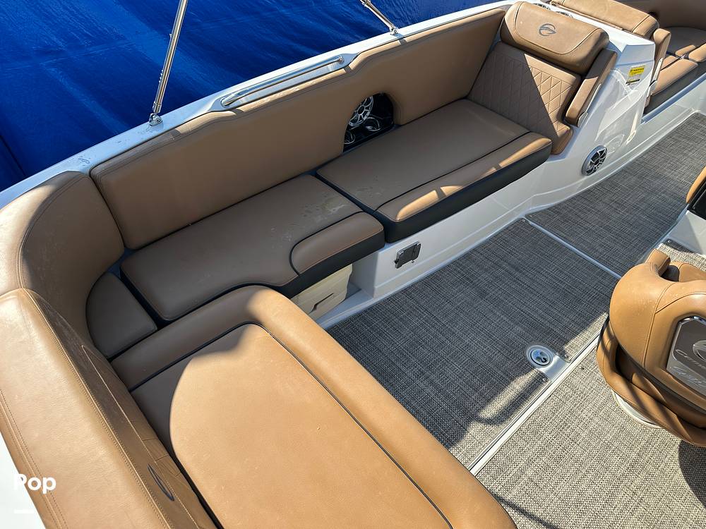 Slide: The Image of Crownline Boats E230XS 2024 - 15678466