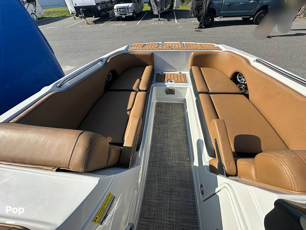 Slide: The Image of Crownline Boats E230XS 2024 - 15678474