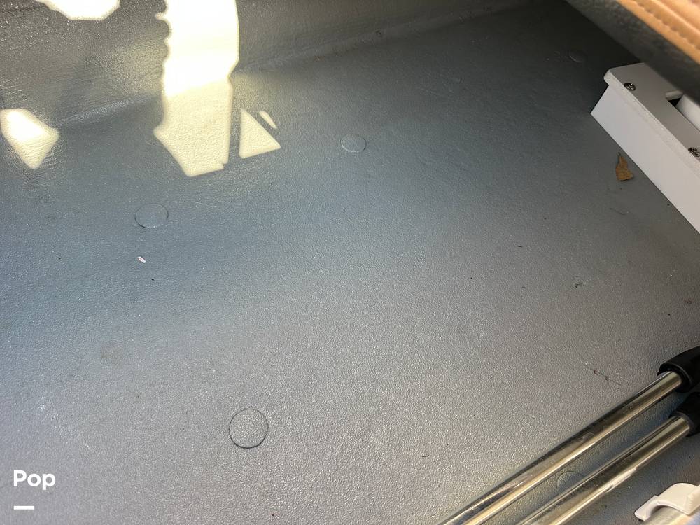 Slide: The Image of Crownline Boats E230XS 2024 - 15678483