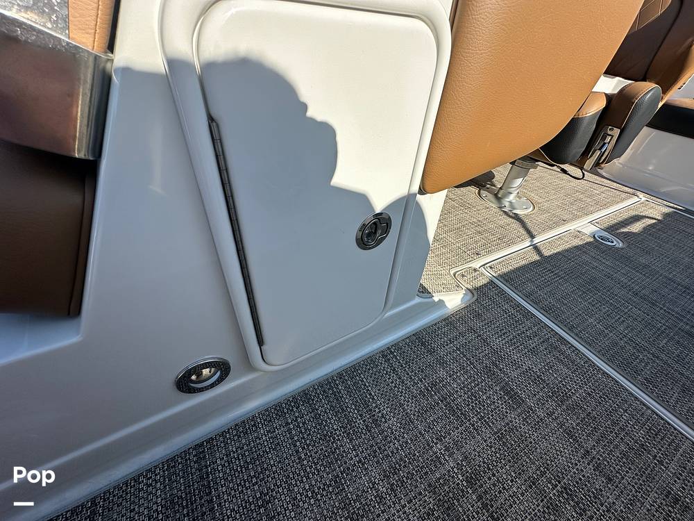 Slide: The Image of Crownline Boats E230XS 2024 - 15678488