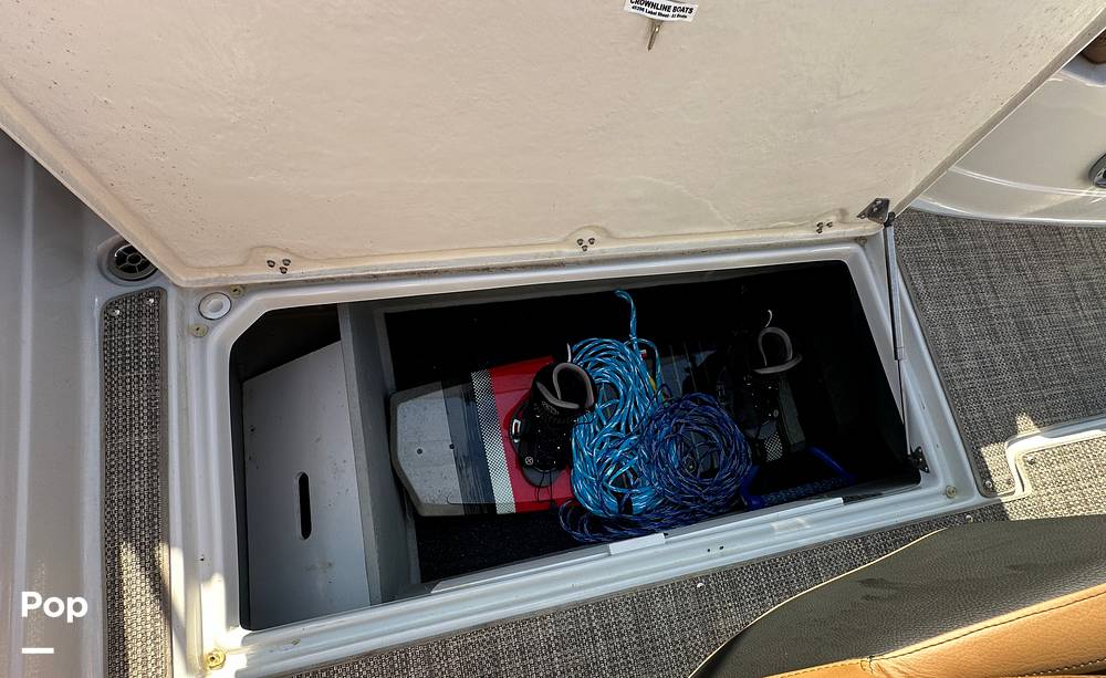 Slide: The Image of Crownline Boats E230XS 2024 - 15678507