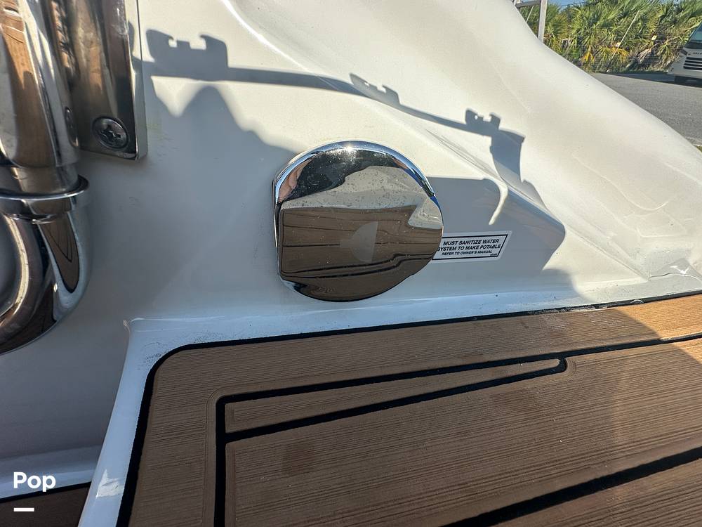 Slide: The Image of Crownline Boats E230XS 2024 - 15678512