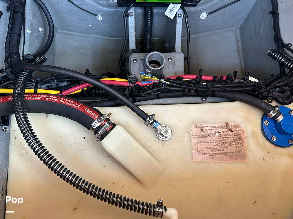 Slide: The Image of Crownline Boats E230XS 2024 - 15678528