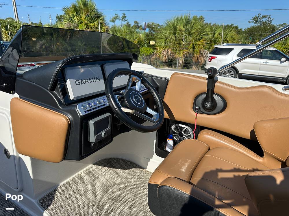 Slide: The Image of Crownline Boats E230XS 2024 - 15678533